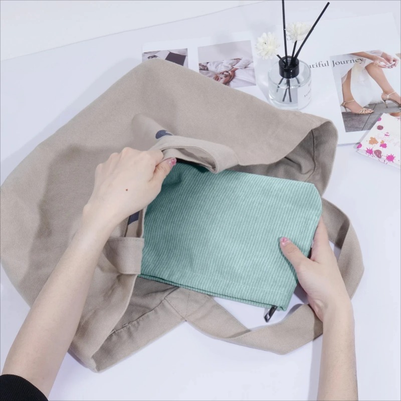 Borsa per cosmetici da viaggio - Tech Accessories Travel Bag recensione e prezzo